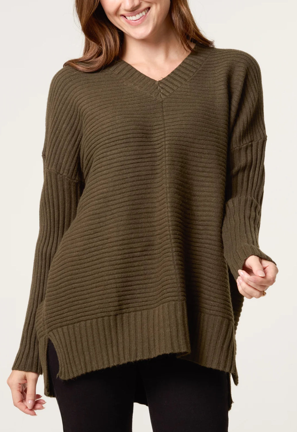 Relaxed fit v-neck jumper
