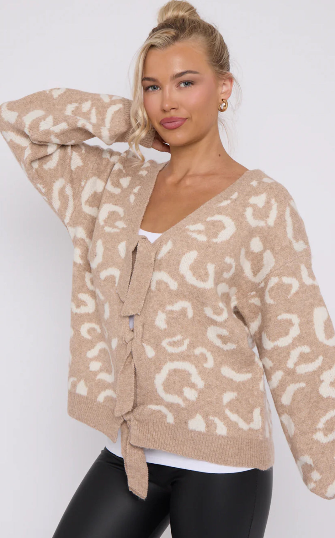 Leopard bow jumper / cardigan